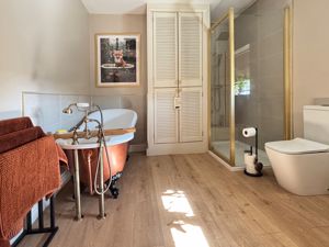 Photo 16- click for photo gallery